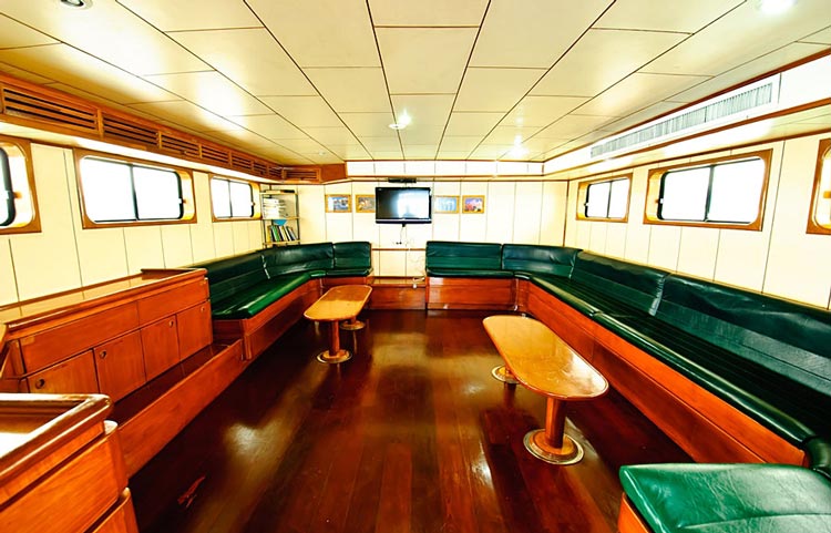 Deep Andaman Queen Lounge