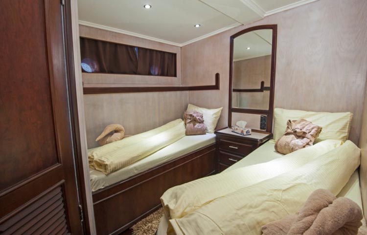 Samira Twin Cabin
