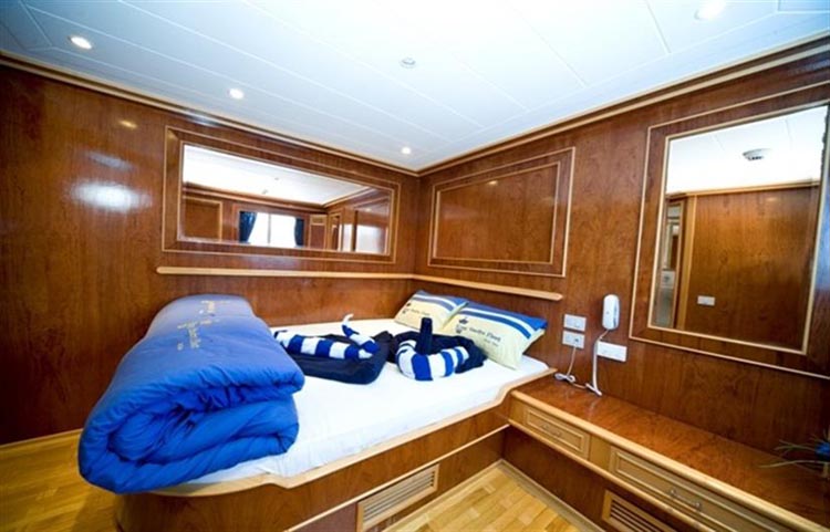 Snefro Target Double Cabin