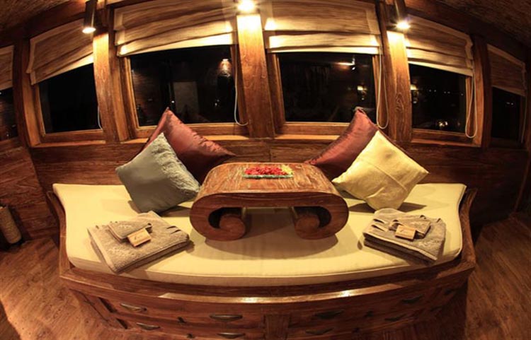 Arenui Lounge Seat