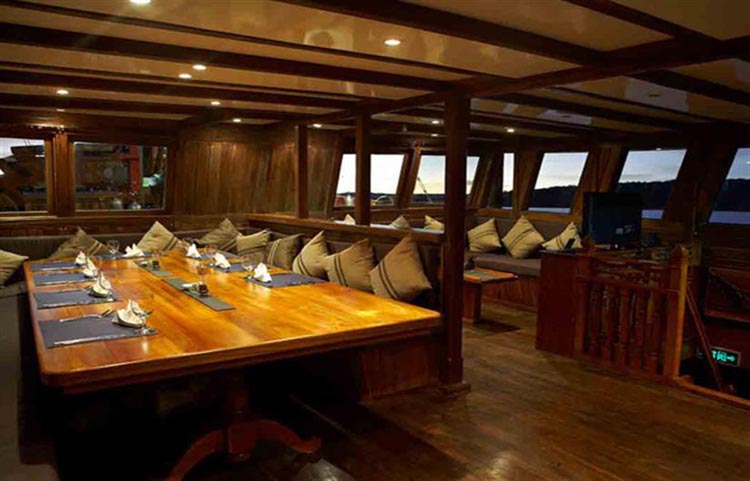 Damai I Lounge Dining