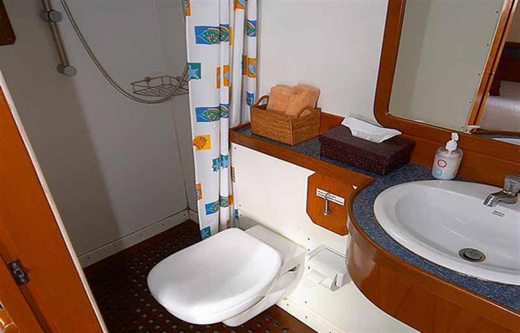 Mermaid I Bathroom