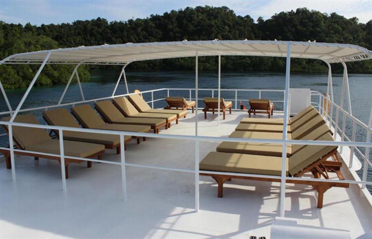 Mermaid I Sundeck