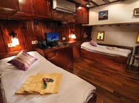 Siren Twin Cabin