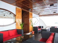 Fun Azul Lounge