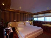 Leo Double Cabin